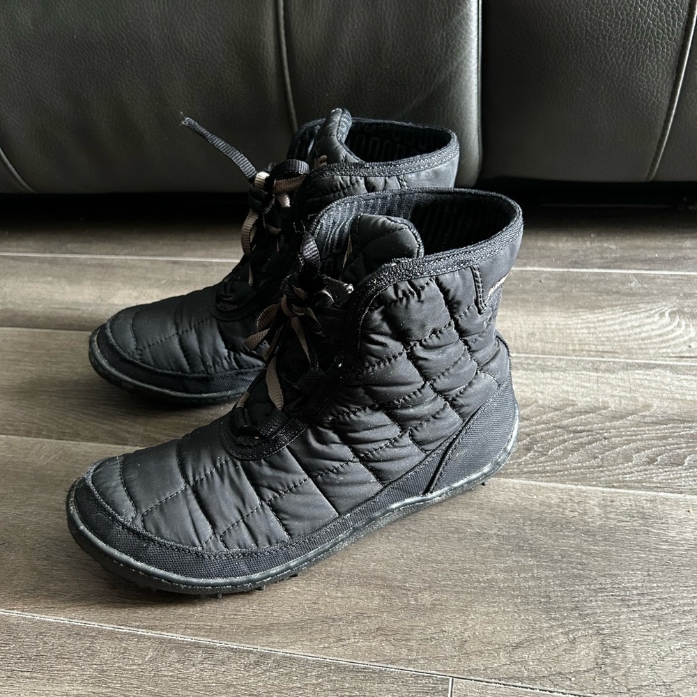 Columbia Women's Black Quilted Winter Boots - Picture 4 of 6